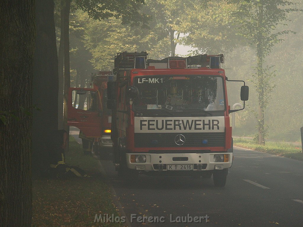 Brand Schuetzenhof Neusser Landstr P5316.JPG